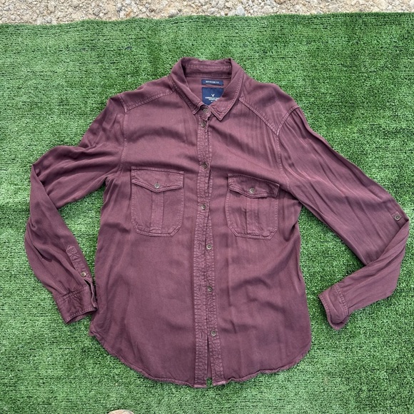 Women’s American Eagle Outfitters Burgundy Boyfriend Fit Button-Up Shirt, Size M - Picture 1 of 5